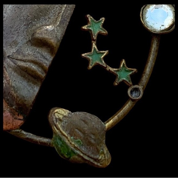 OOAK Vintage Artesian Egyptian Planetary Metal Brooch Pin Jewelry Planet Stars - Picture 11 of 11